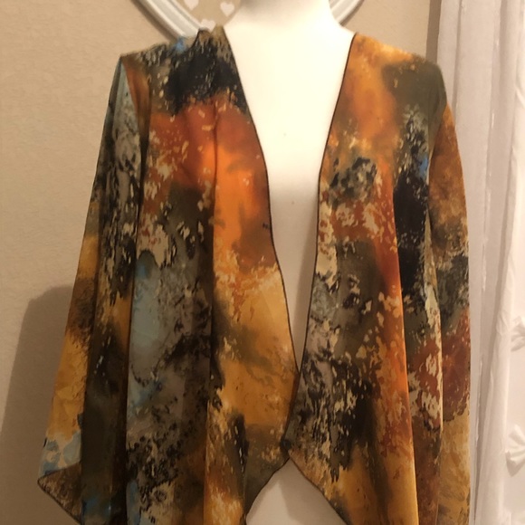 Flowing, Multicolored Topper - Picture 4 of 4